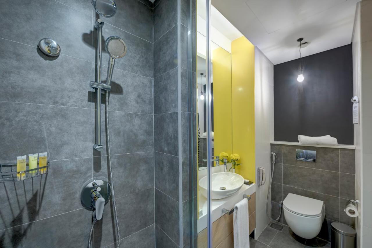 Urban Al Khoory Hotel Дубай Екстериор снимка