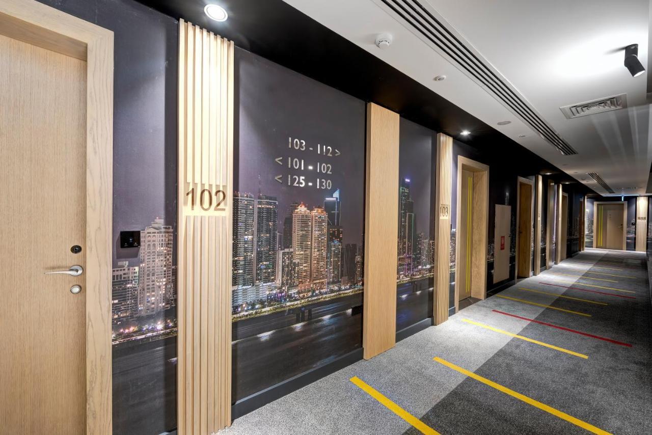 Urban Al Khoory Hotel Дубай Екстериор снимка
