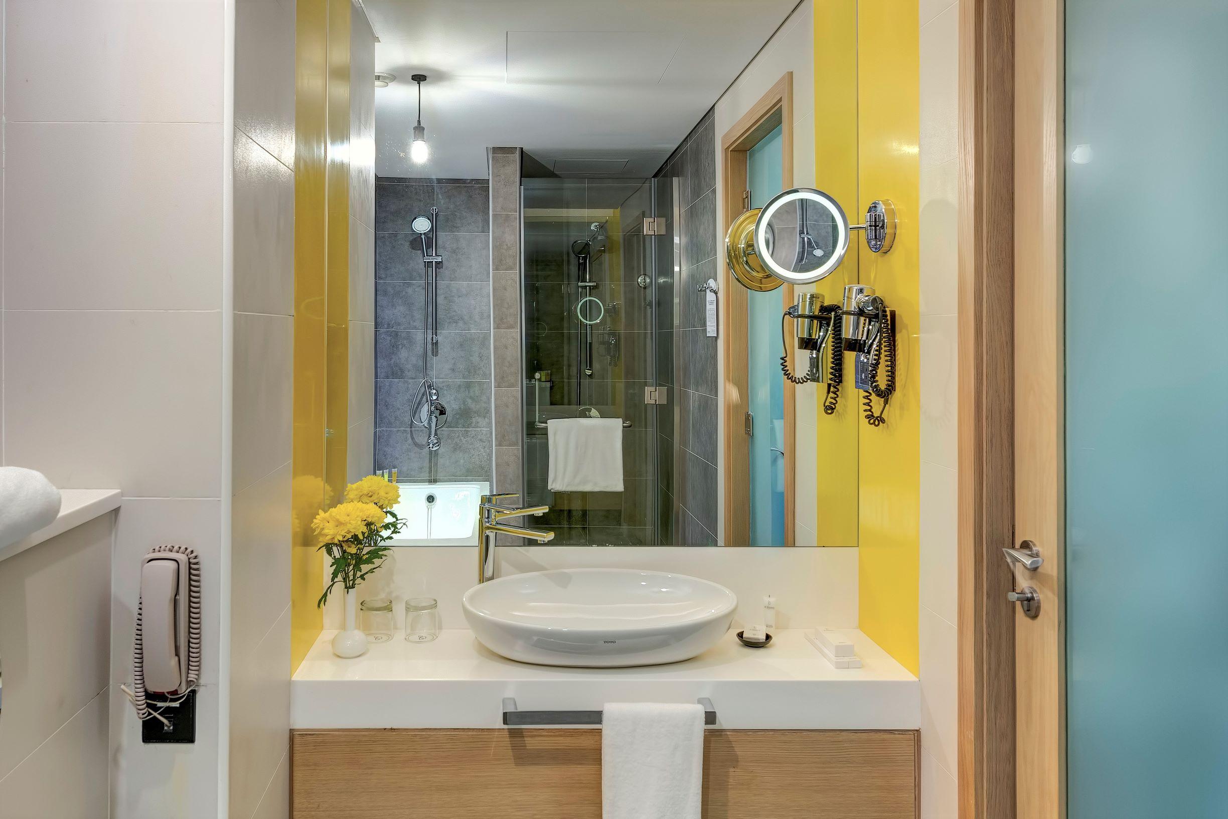 Urban Al Khoory Hotel Дубай Екстериор снимка