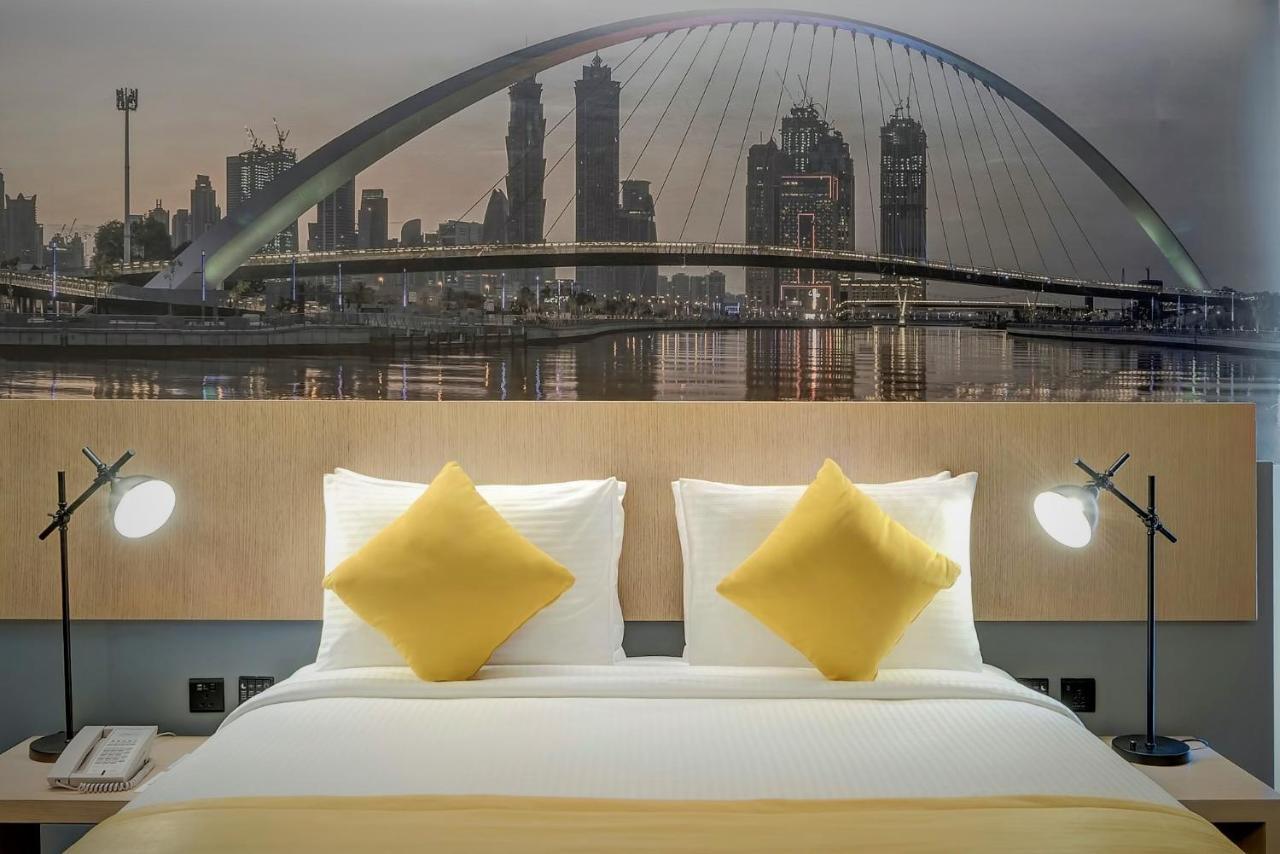 Urban Al Khoory Hotel Дубай Екстериор снимка