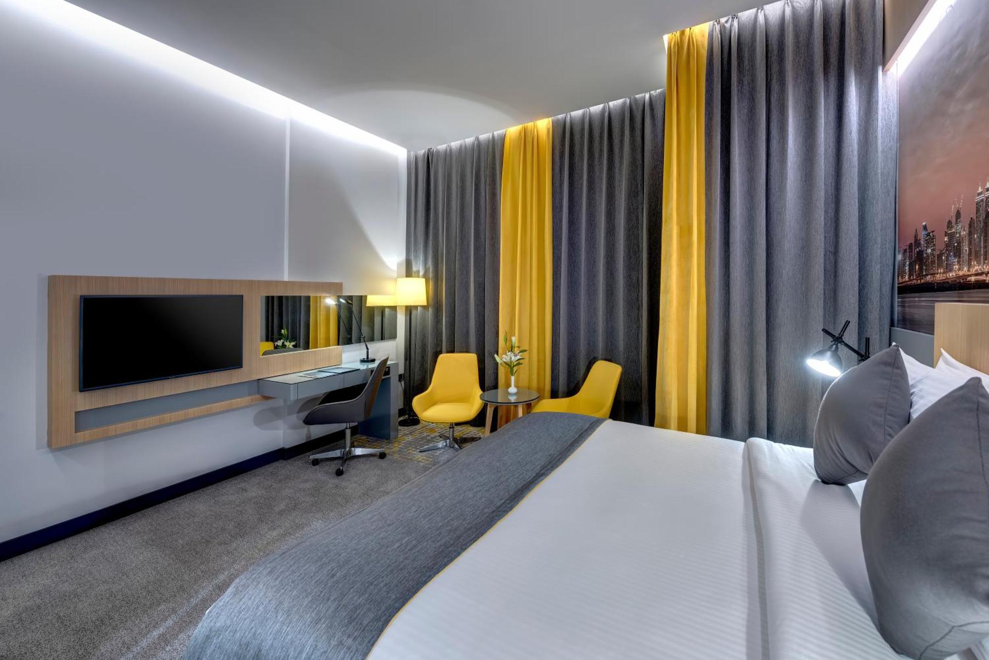 Urban Al Khoory Hotel Дубай Стая снимка